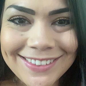 Meet your Posher, Alexandra